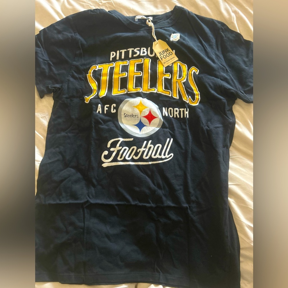 NFL vintage Pittsburgh Steelers t-shirt.